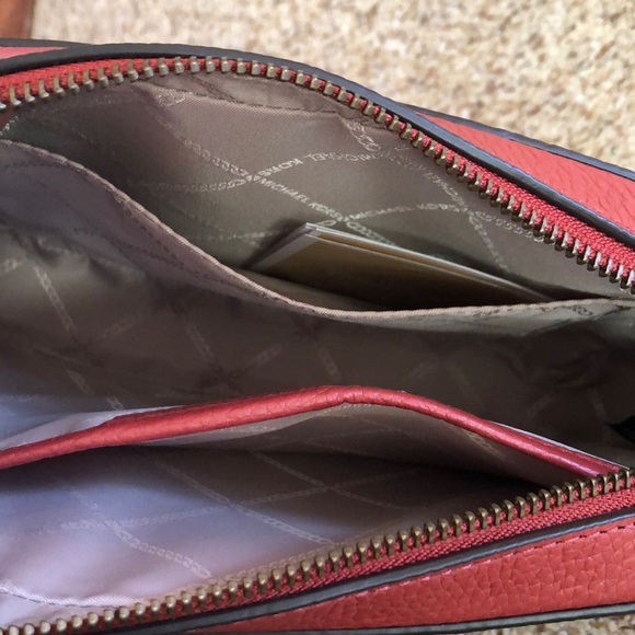 Michael Kors Jet Set east west Crossbody - Picture 6 of 10